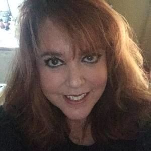 Meet your Posher, Maura